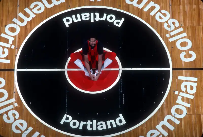 回顾经典！开拓者官方晒照：窥见历史档案中的一隅